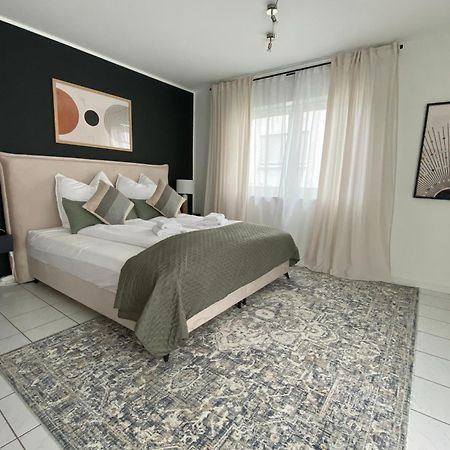 Moderne Wohnung Mit Terrasse & Parkplatz; Naehe Bwzk & Amazon Koblenz  Kültér fotó